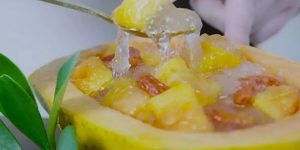 木瓜银耳燕窝糖水